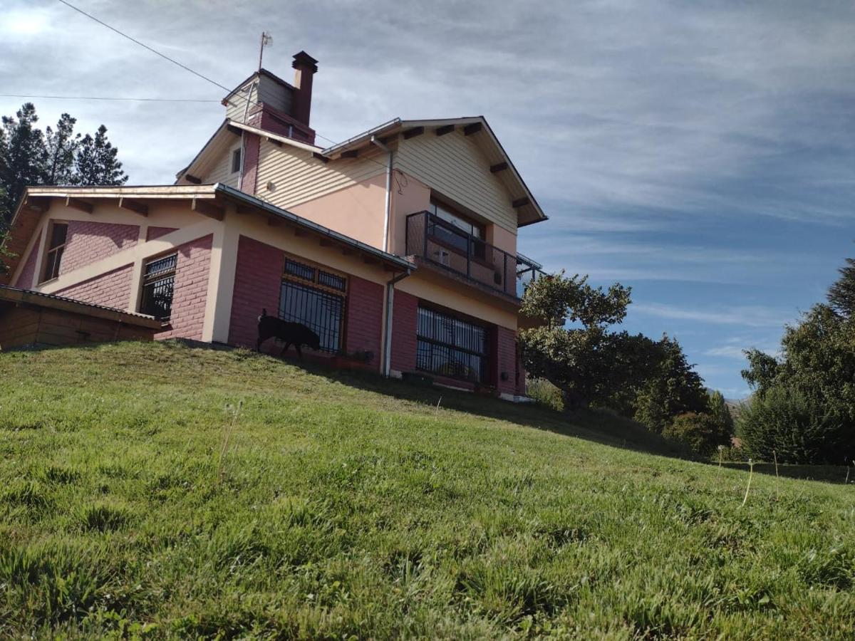 Pinto Casa Hostel & Bar Esquel Eksteriør billede
