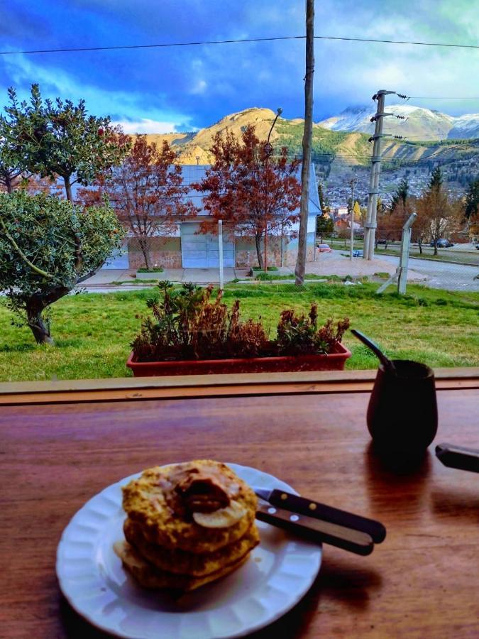 Pinto Casa Hostel & Bar Esquel Eksteriør billede